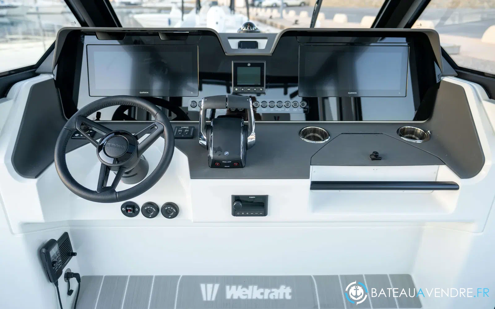 slider 9 Wellcraft 28 Explorer
