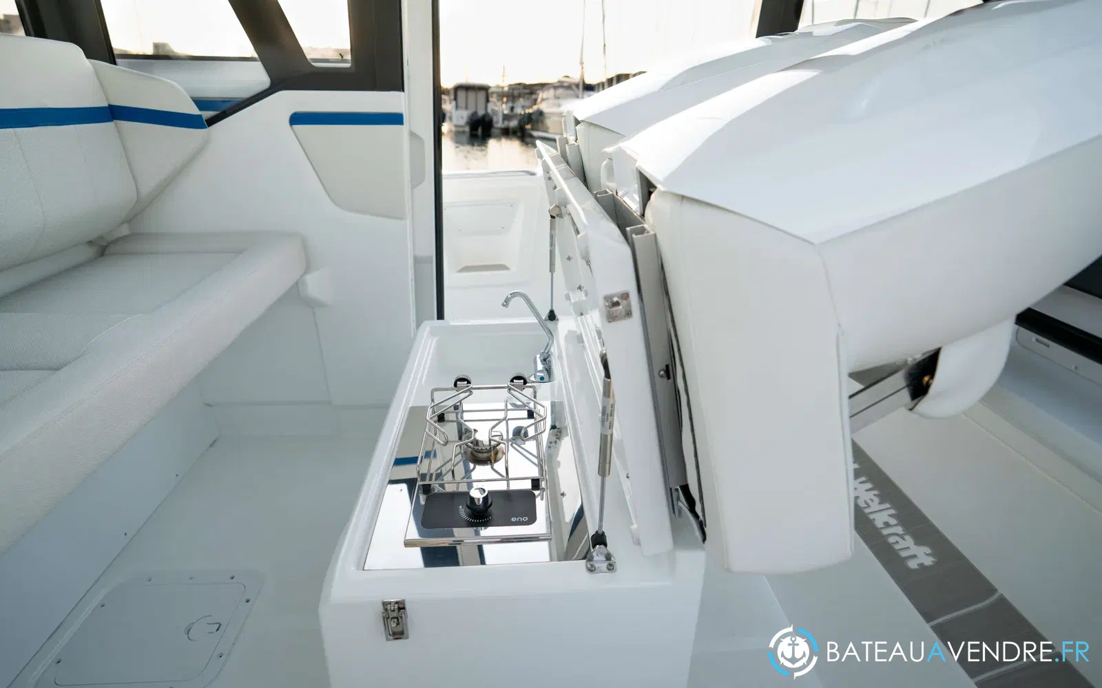 slider 11 Wellcraft 28 Explorer