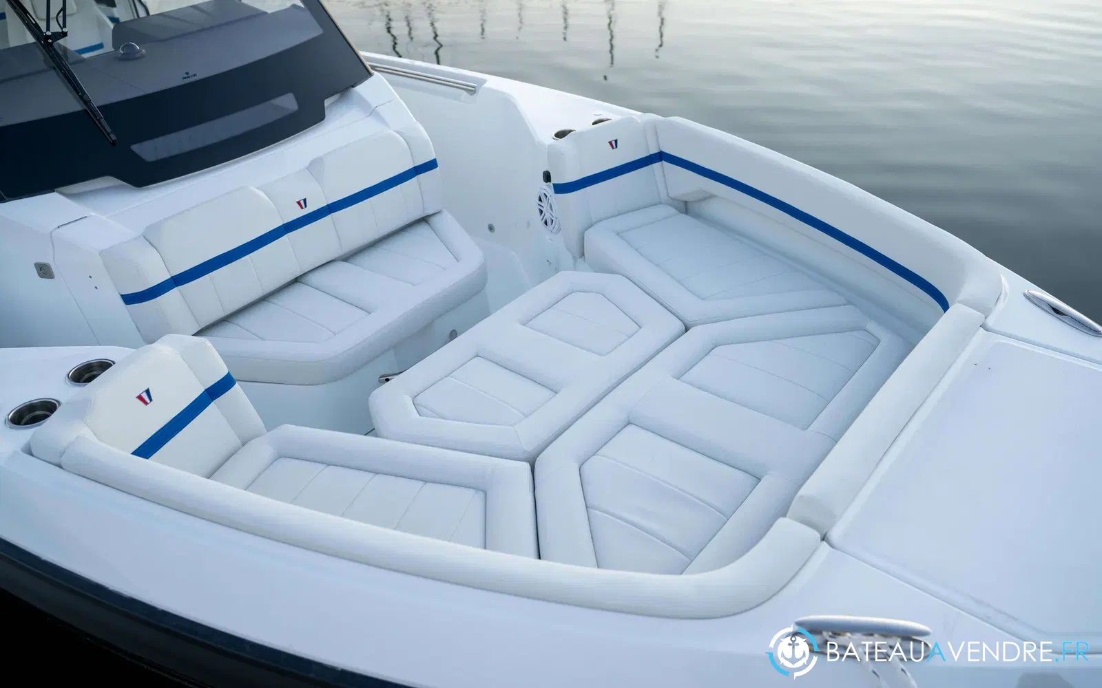 slider 2 Wellcraft 28 Explorer