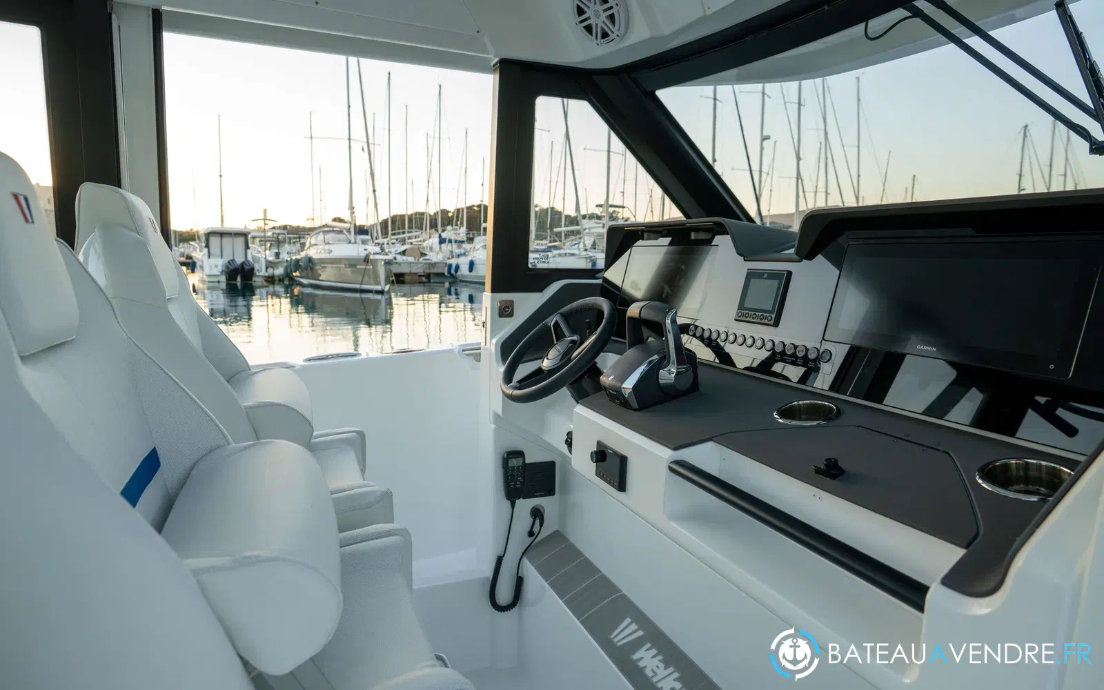 slider 8 Wellcraft 28 Explorer