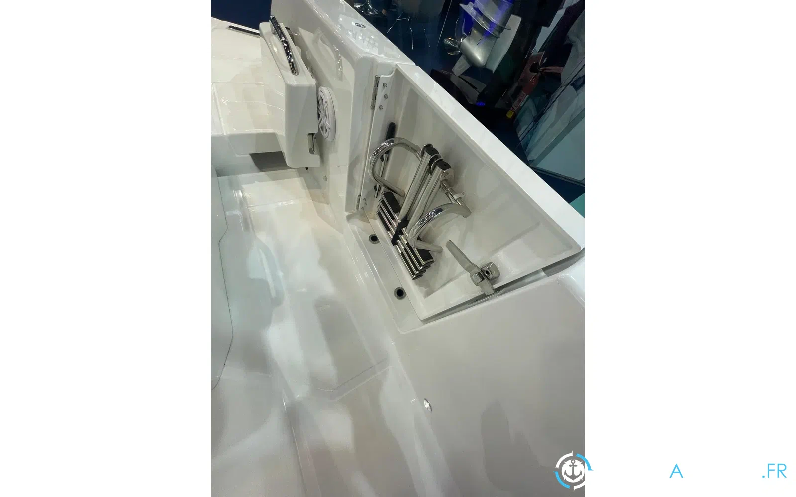 slider 18 Wellcraft 28 T-Top