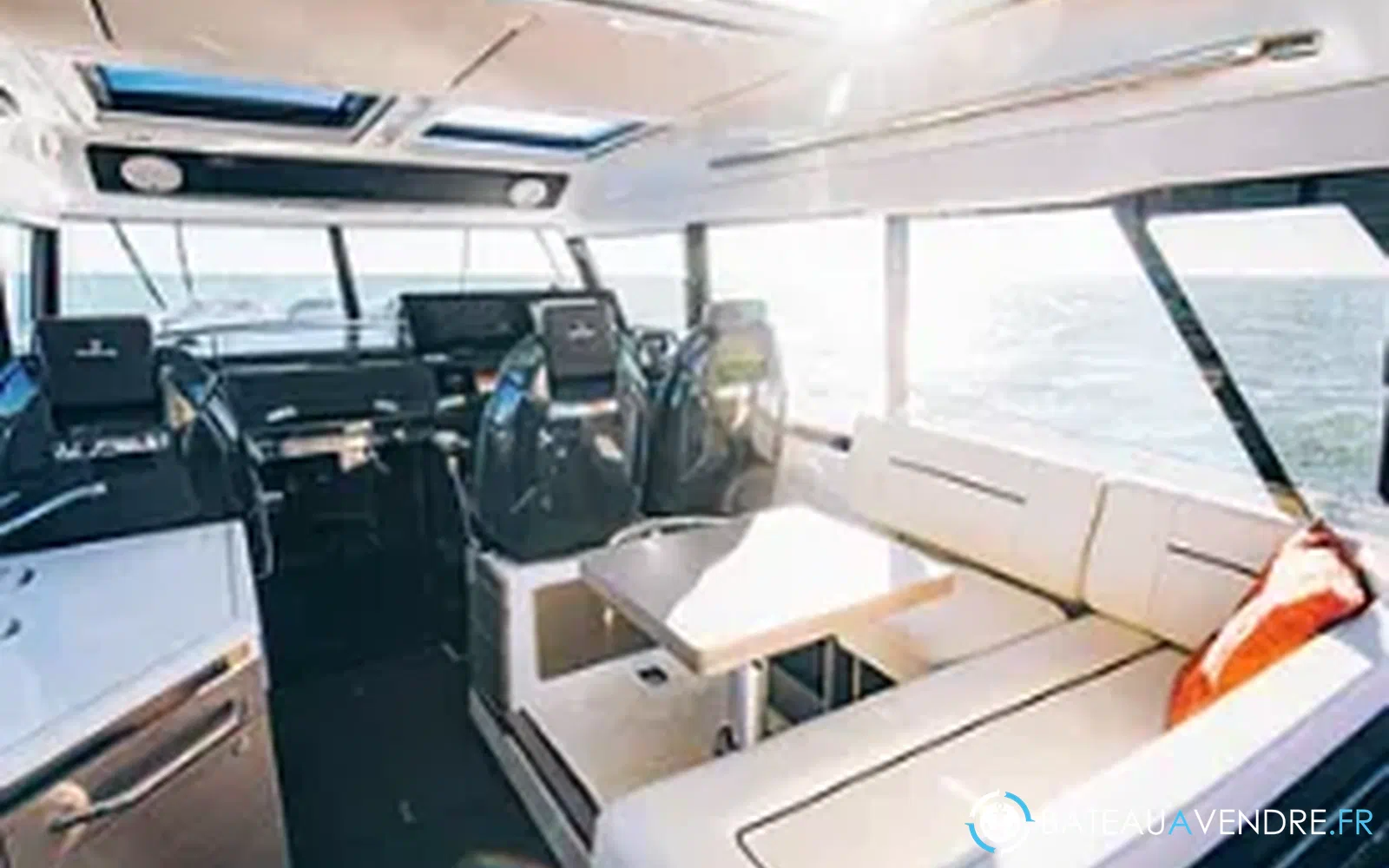 slider 10 Wellcraft 38 Explorer