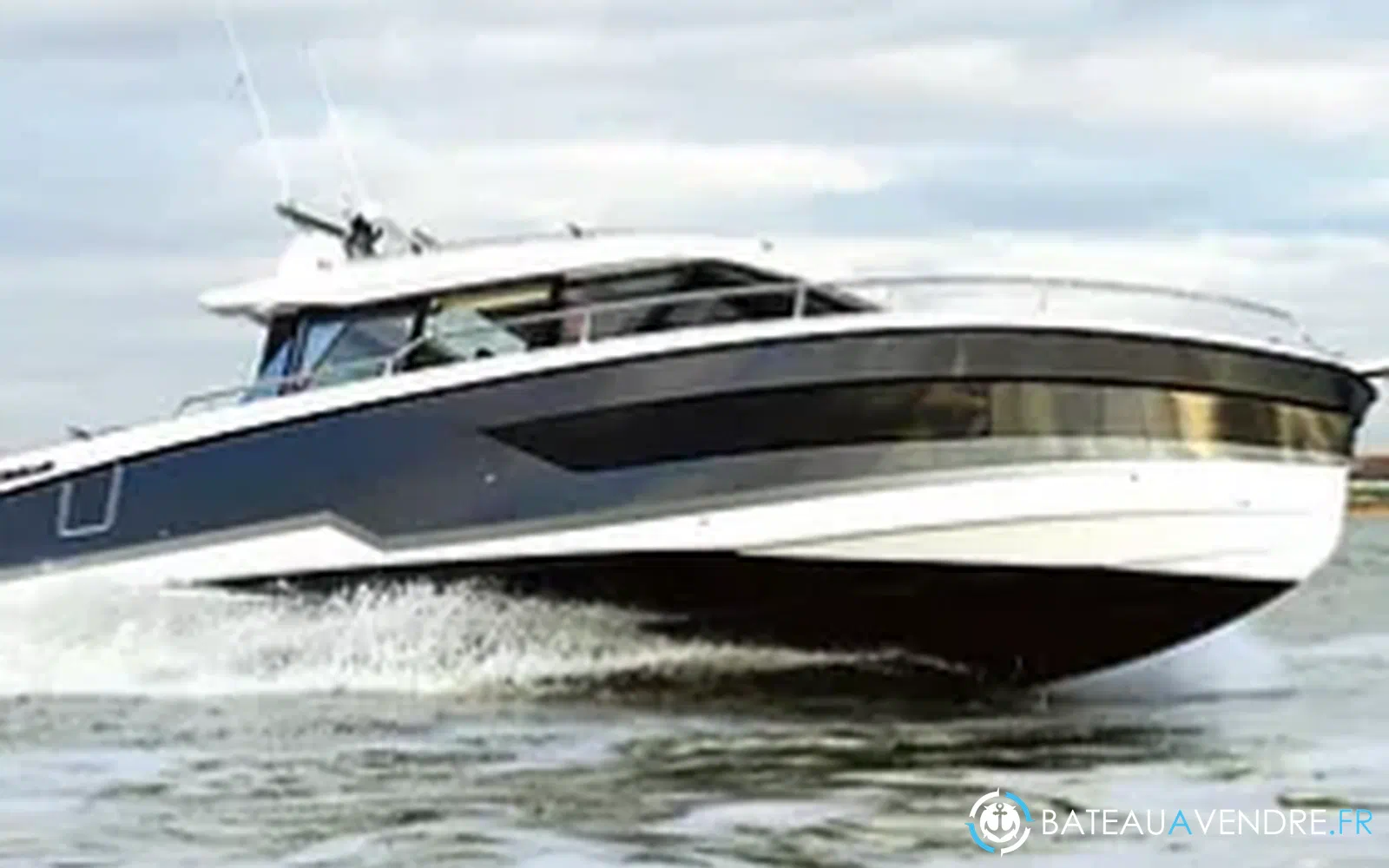 slider 3 Wellcraft 38 Explorer