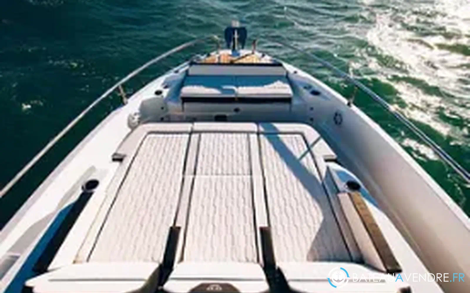 slider 4 Wellcraft 38 Explorer
