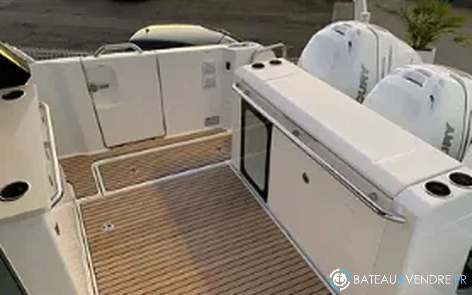 slider 6 Wellcraft 38 Explorer