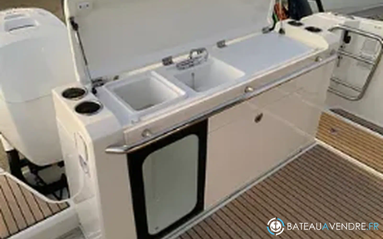 slider 7 Wellcraft 38 Explorer