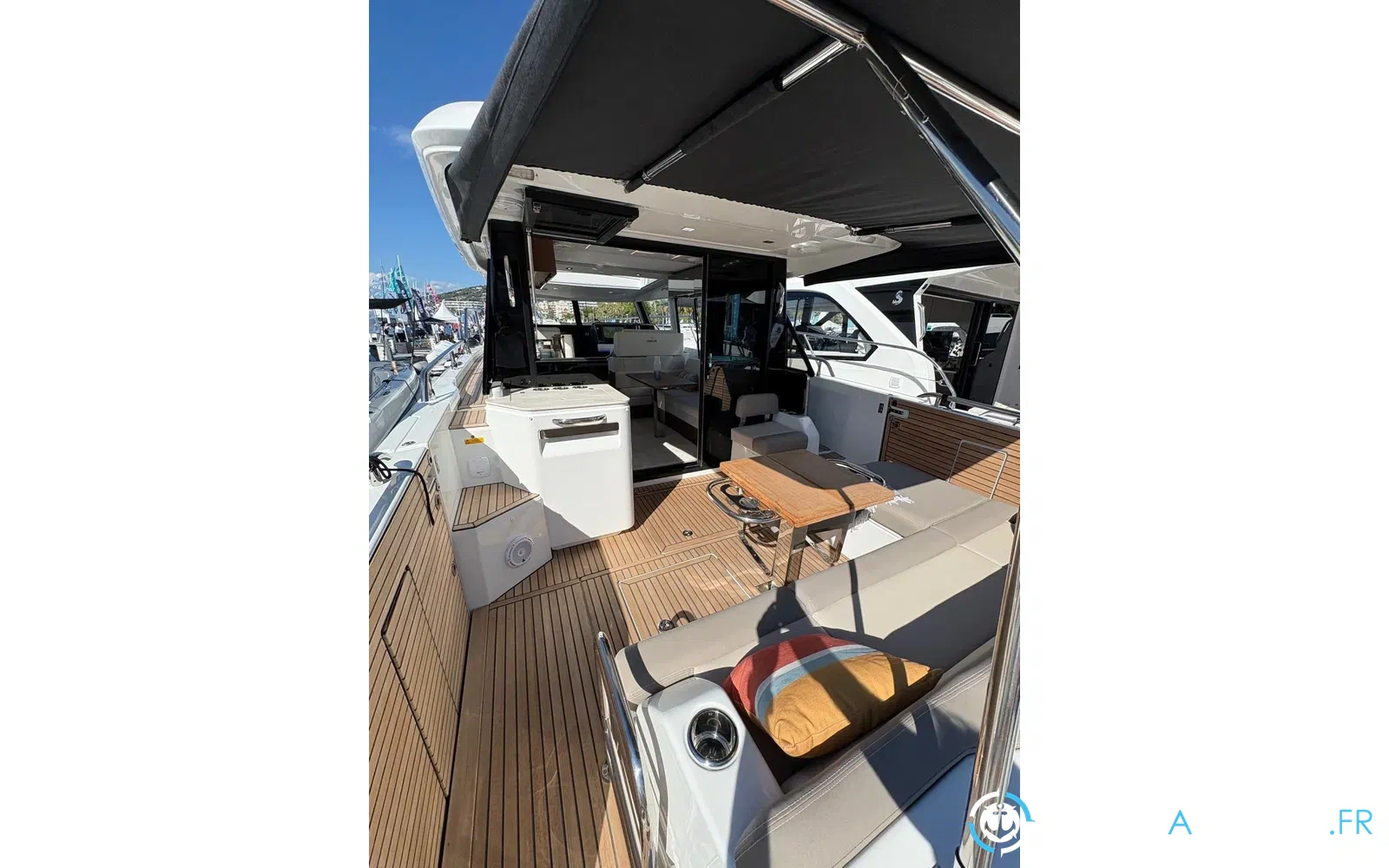slider 2 Wellcraft 44 Explorer