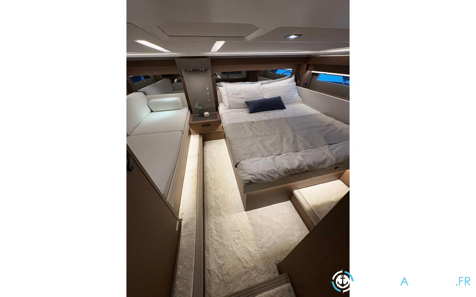 slider 5 Wellcraft 44 Explorer