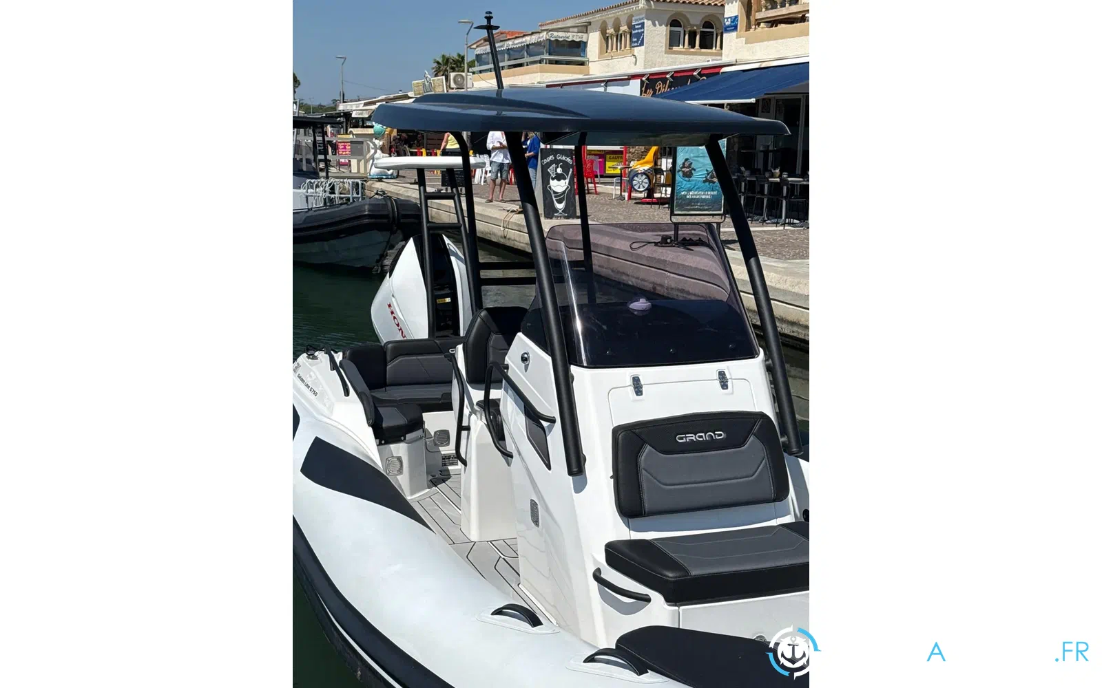 slider 1 Grand Golden Line G750