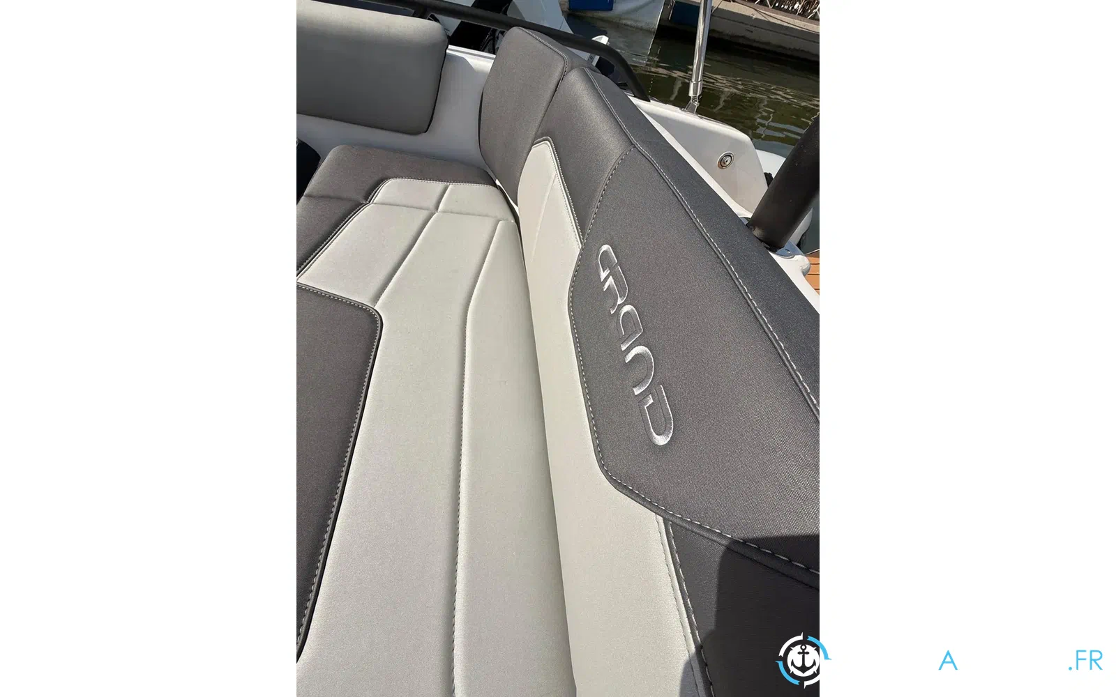 slider 9 Grand Golden Line G750