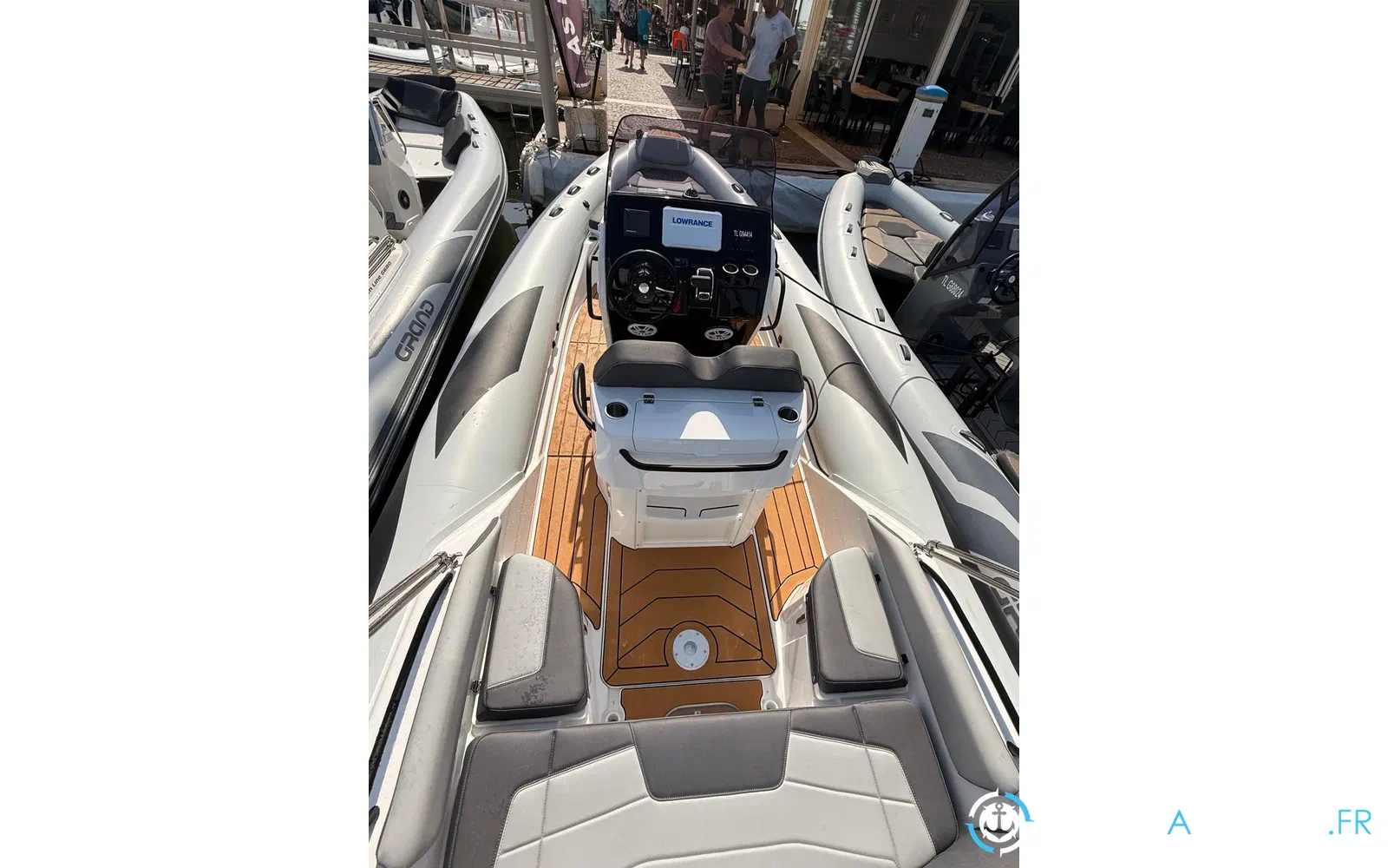 slider 1 Grand Golden Line G750