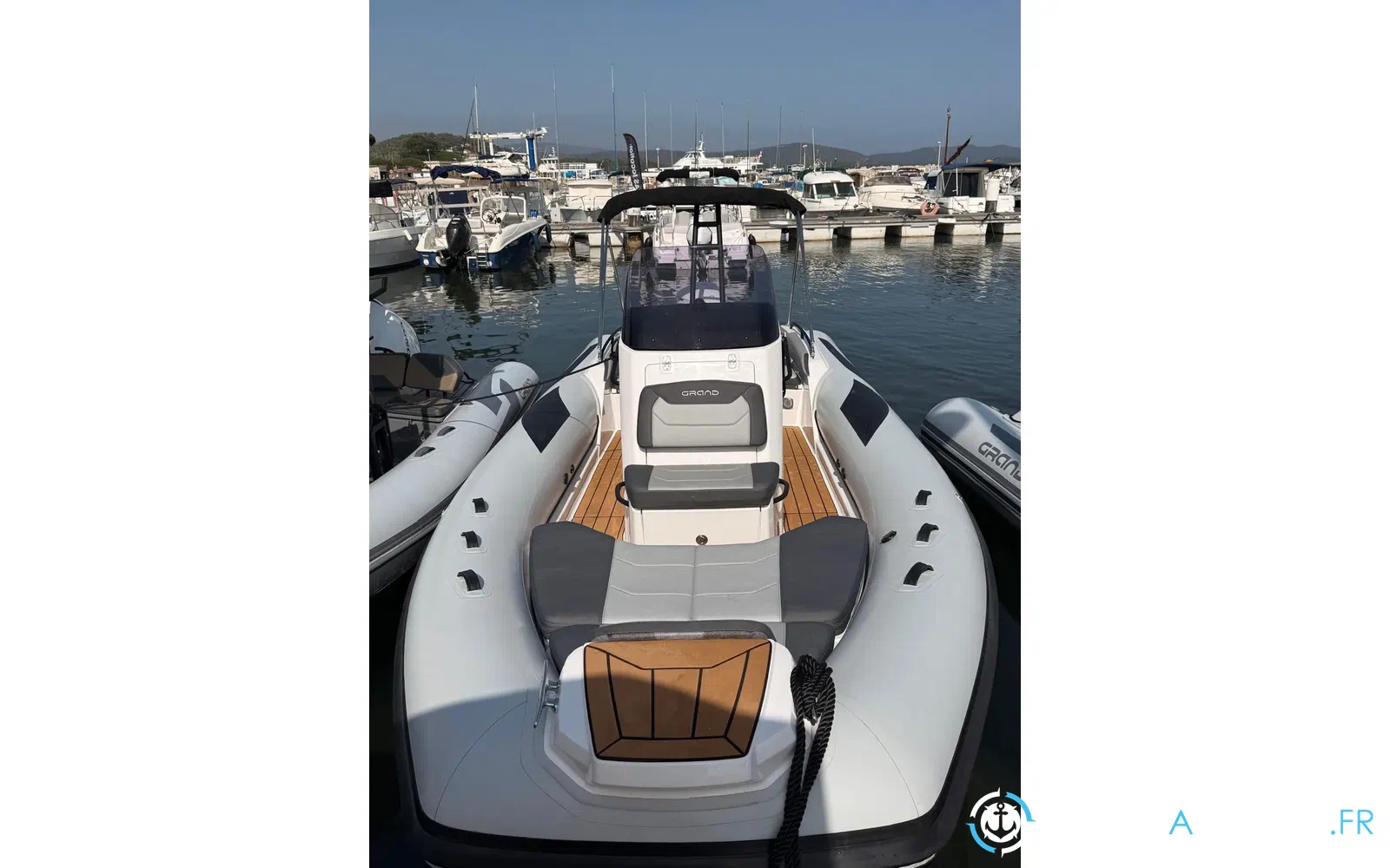 slider 2 Grand Golden Line G750
