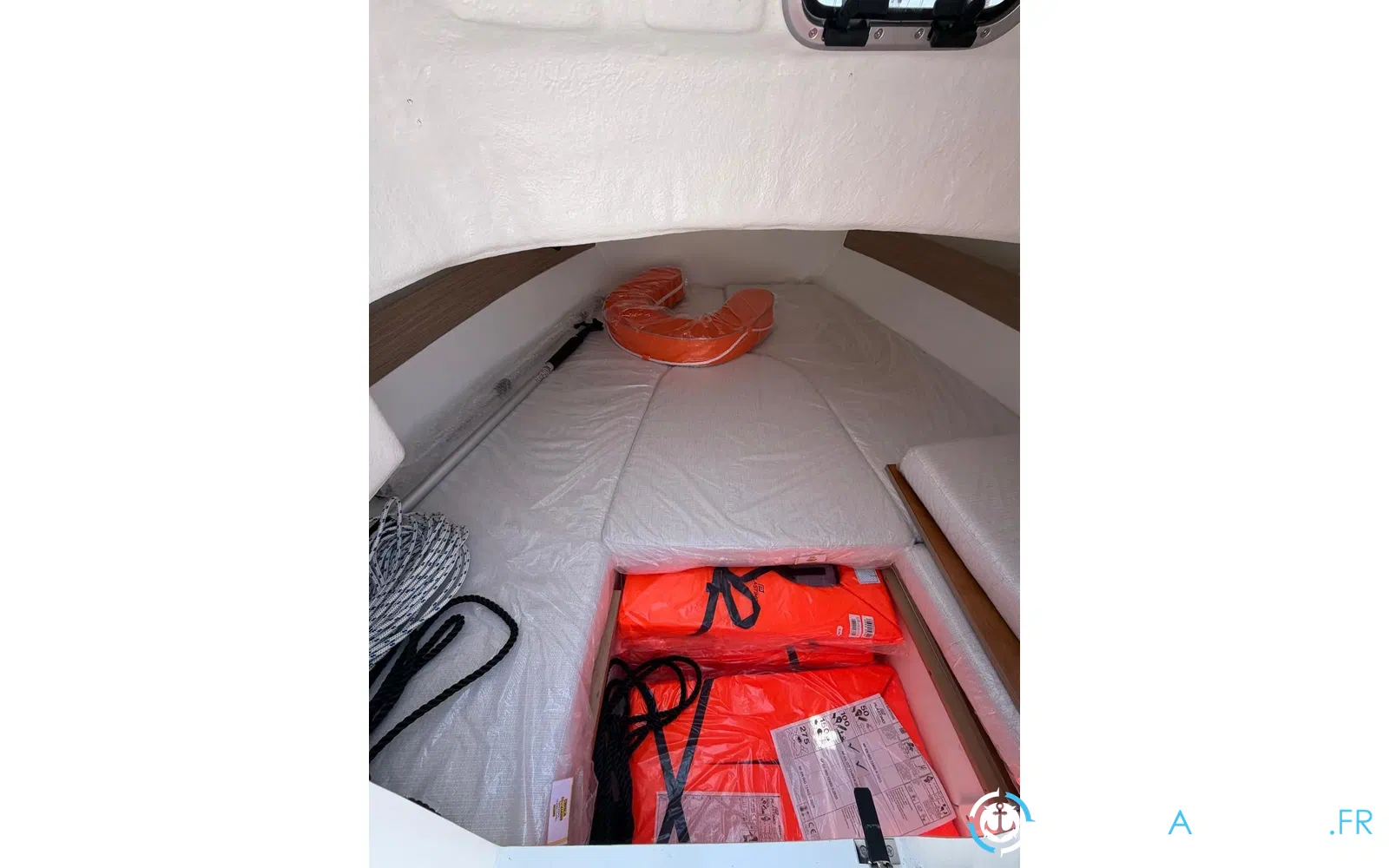 slider 7 Jeanneau Cap Camarat 5.5 WA Serie 2