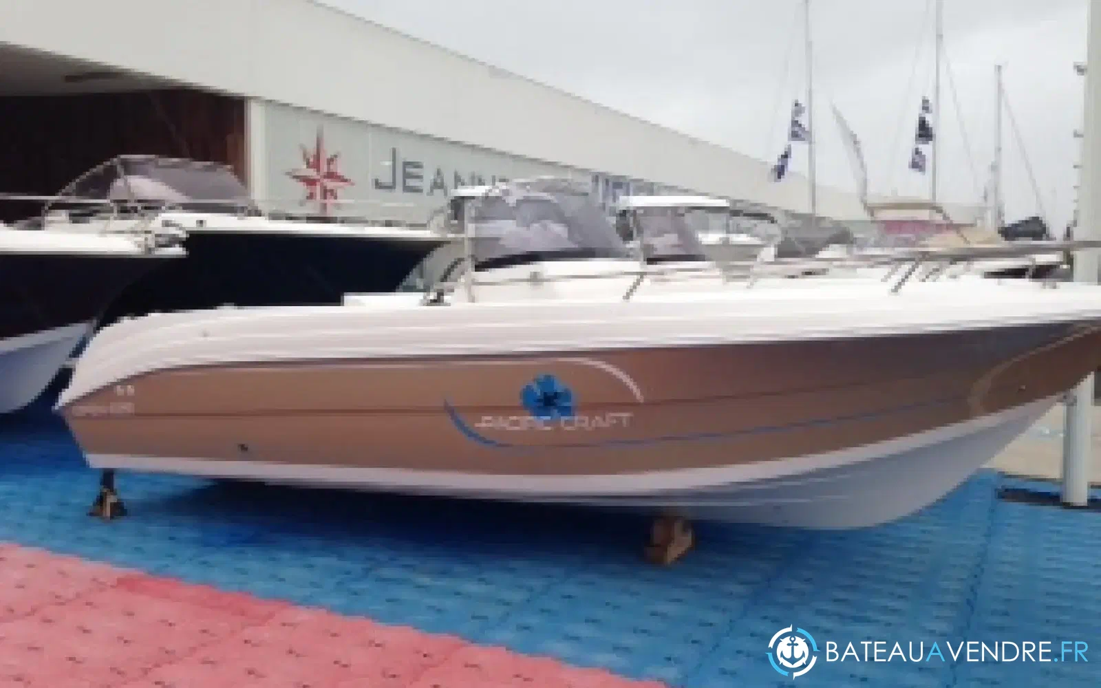 slider 0 Pacific Craft 625 Open