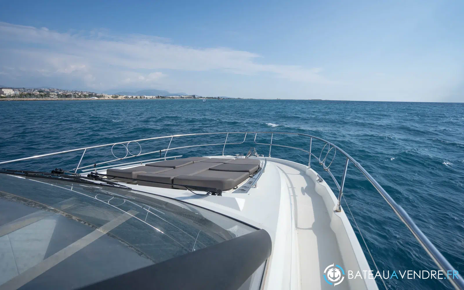 slider 23 Prestige Yachts 520 Fly
