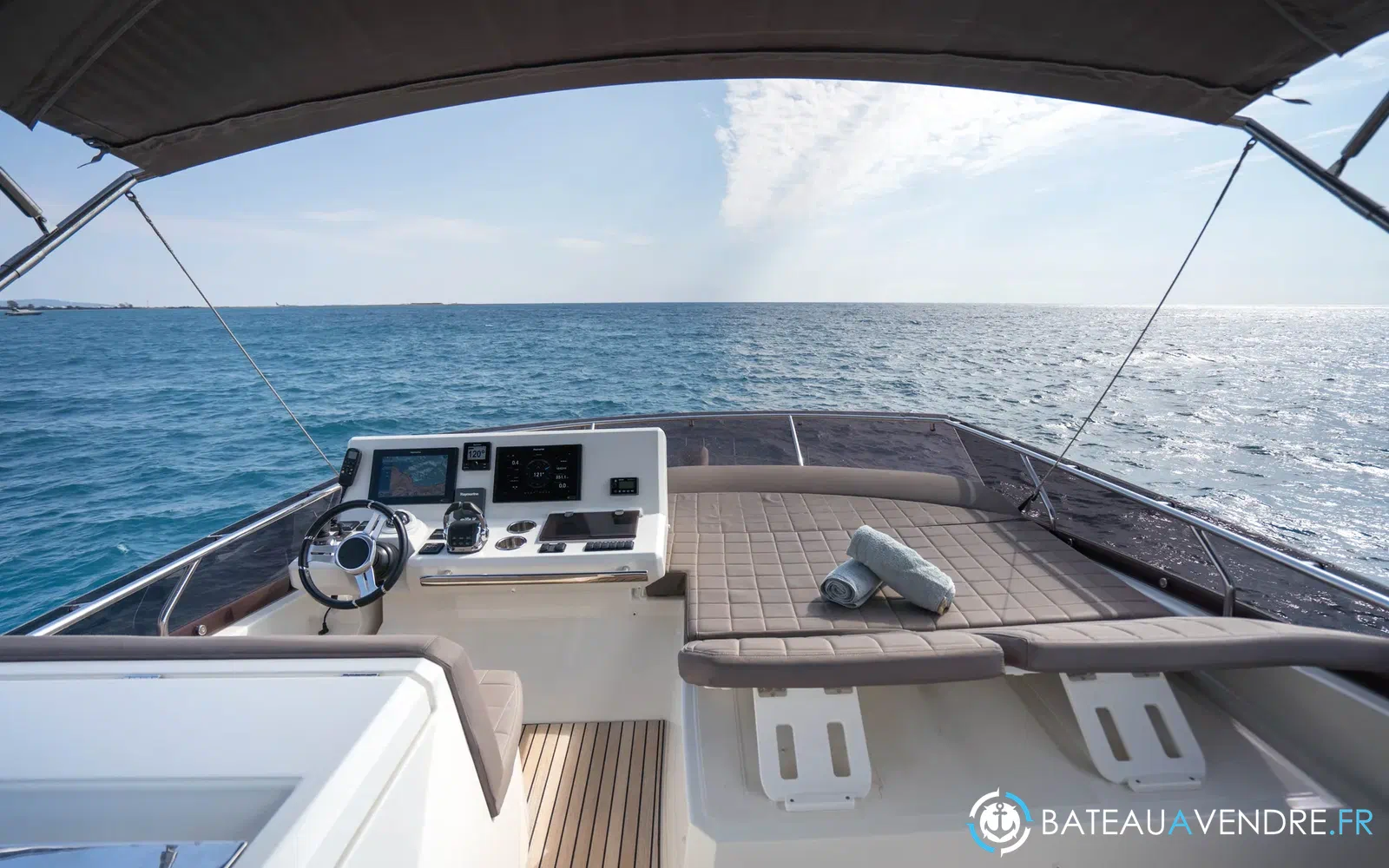 slider 29 Prestige Yachts 520 Fly