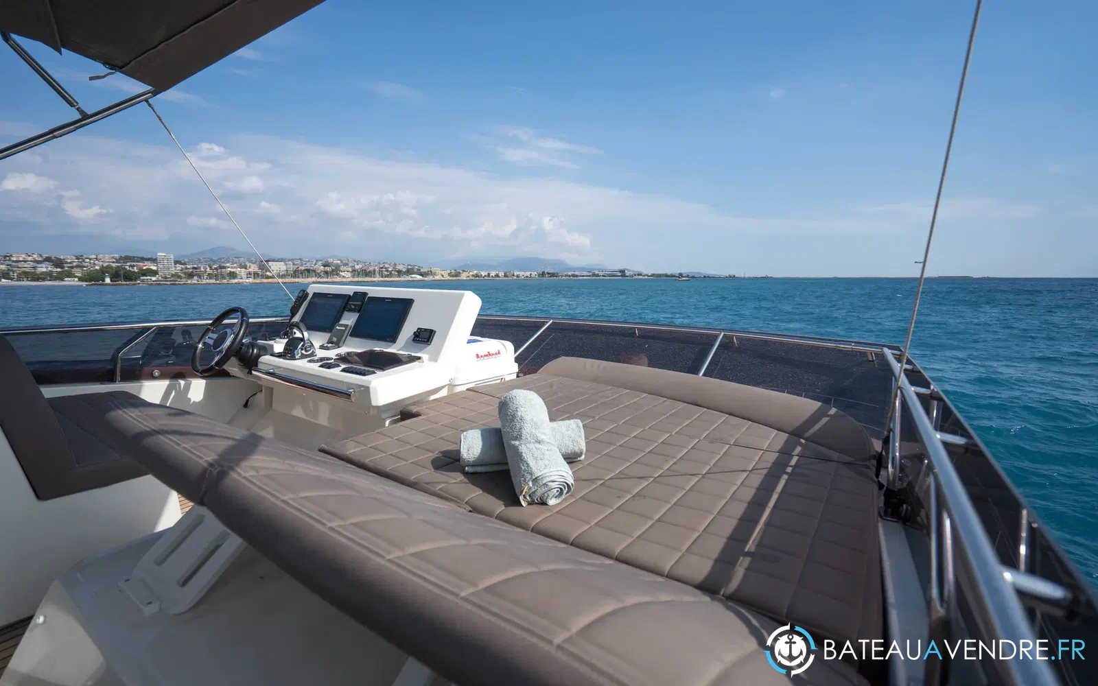 slider 33 Prestige Yachts 520 Fly