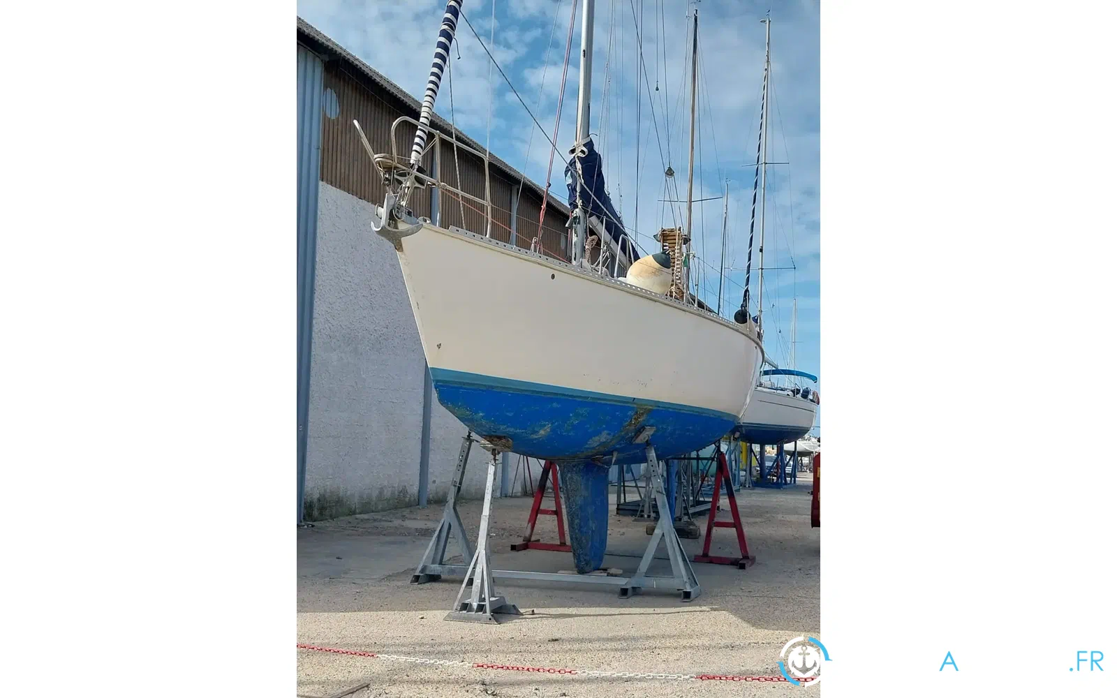 slider 19 Elan Motoryachts Elan 43