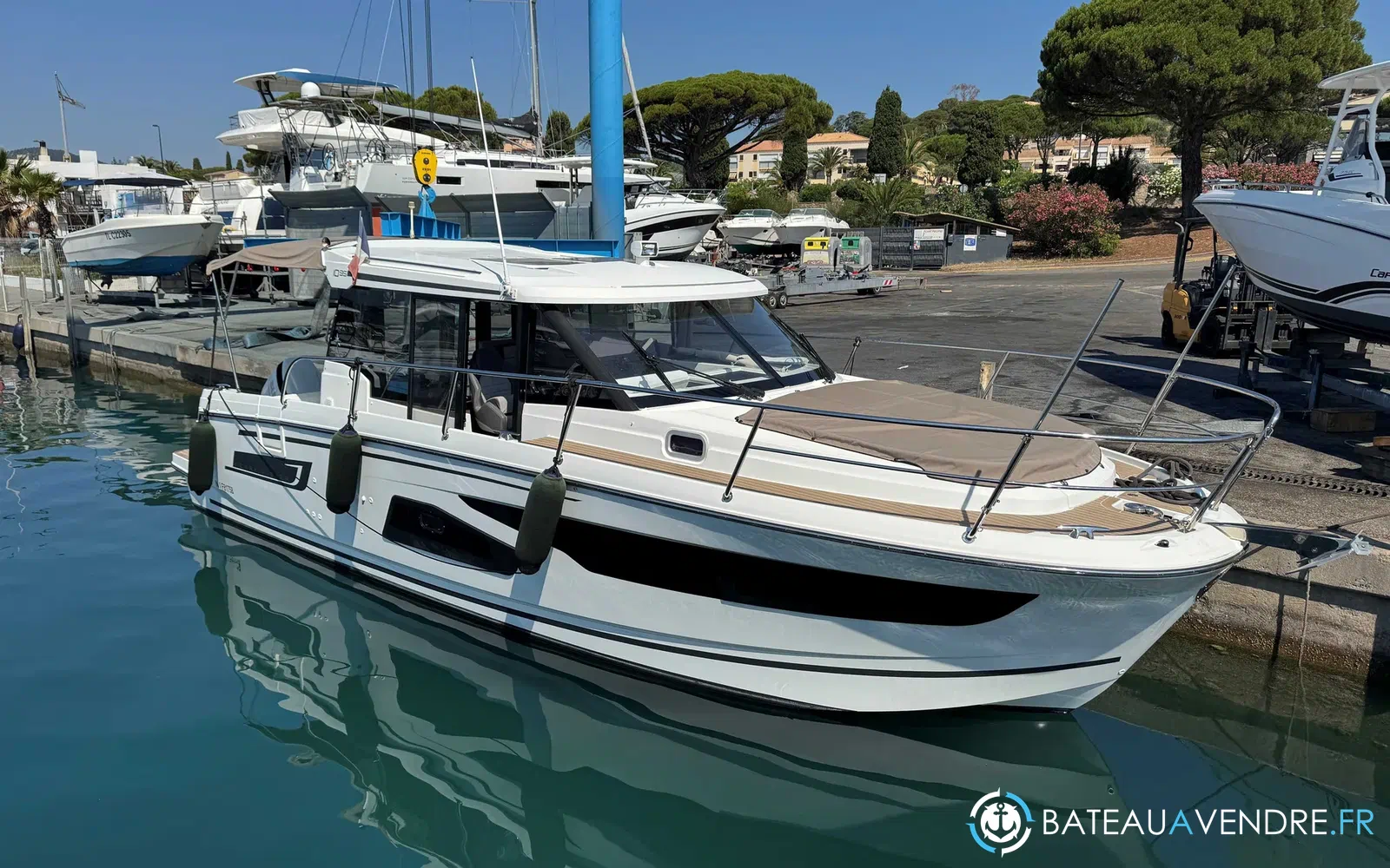 slider 0 Jeanneau Merry Fisher 1095
