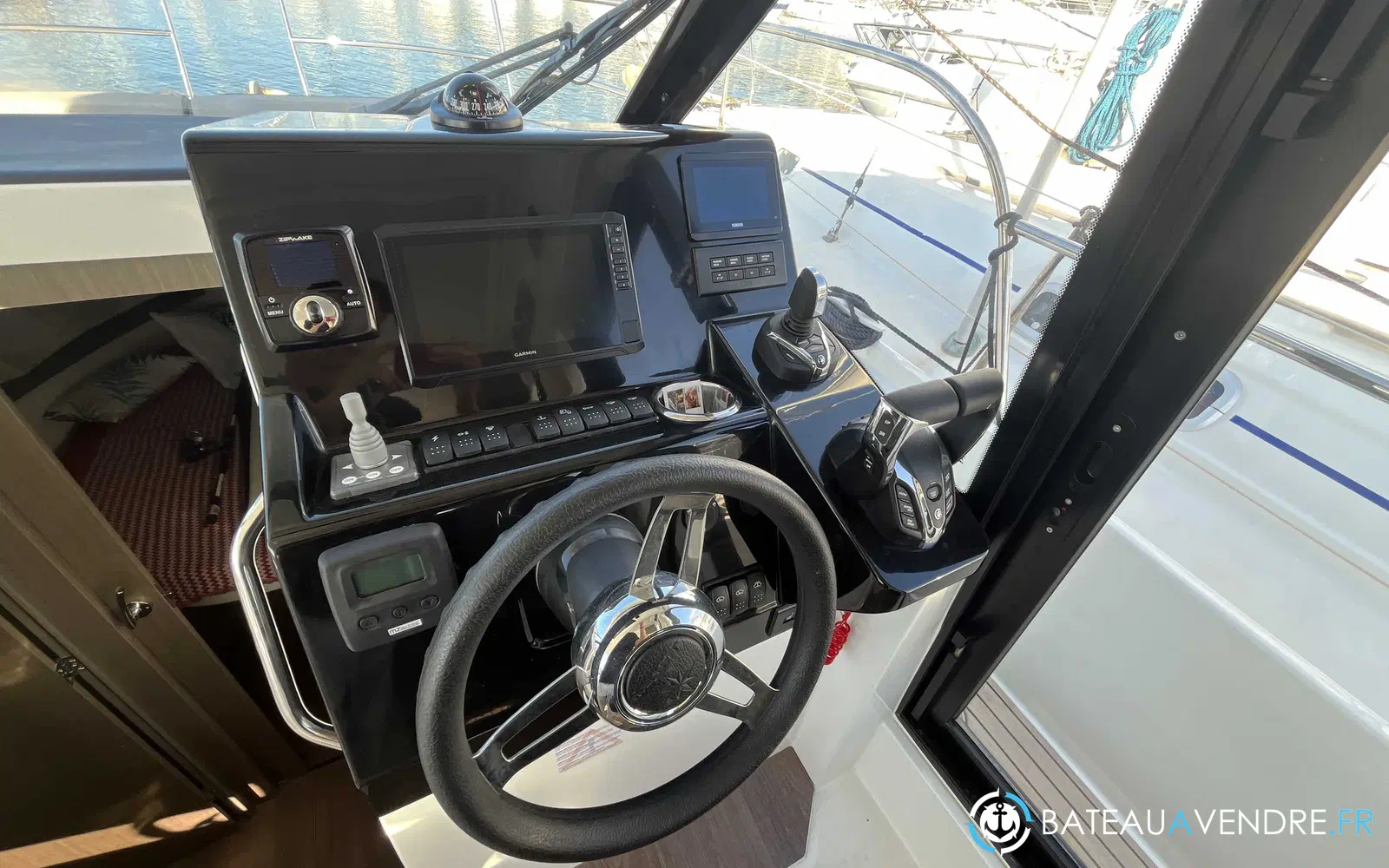 slider 18 Jeanneau Merry Fisher 895 Serie 2