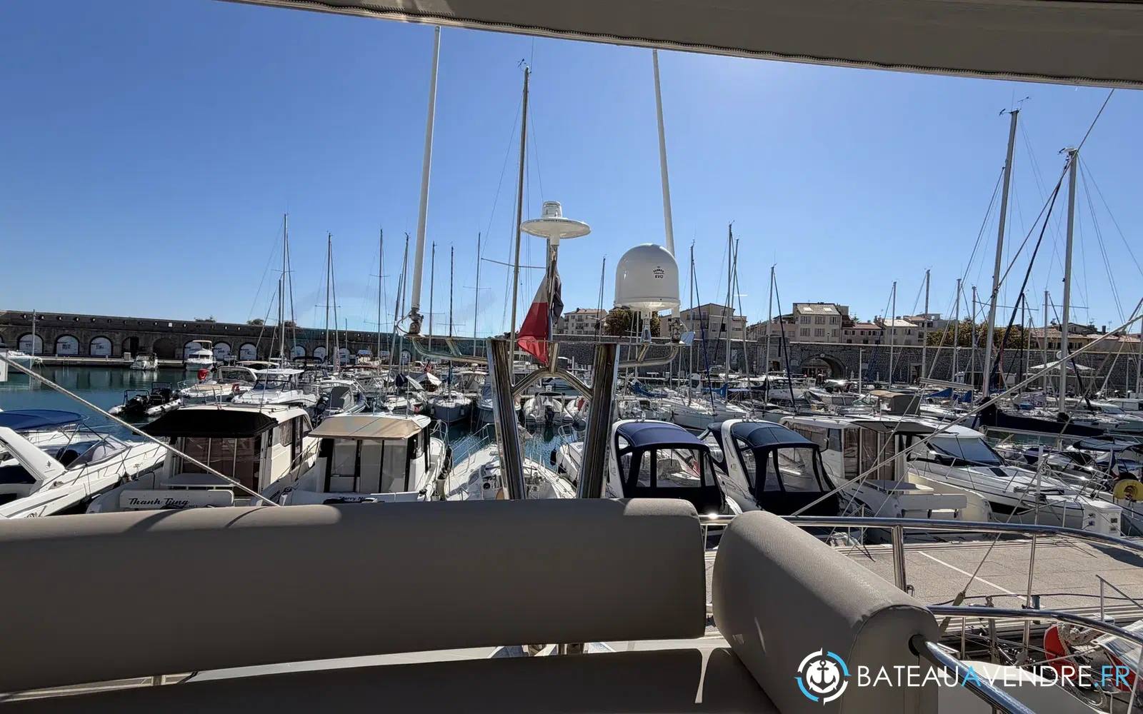 slider 13 Prestige Yachts 420 Fly