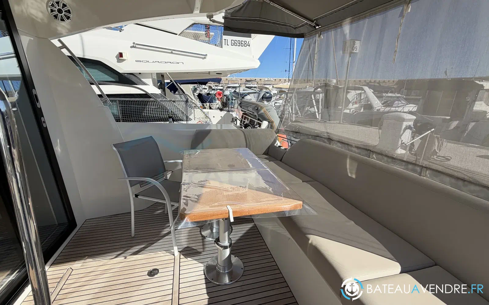 slider 17 Prestige Yachts 420 Fly