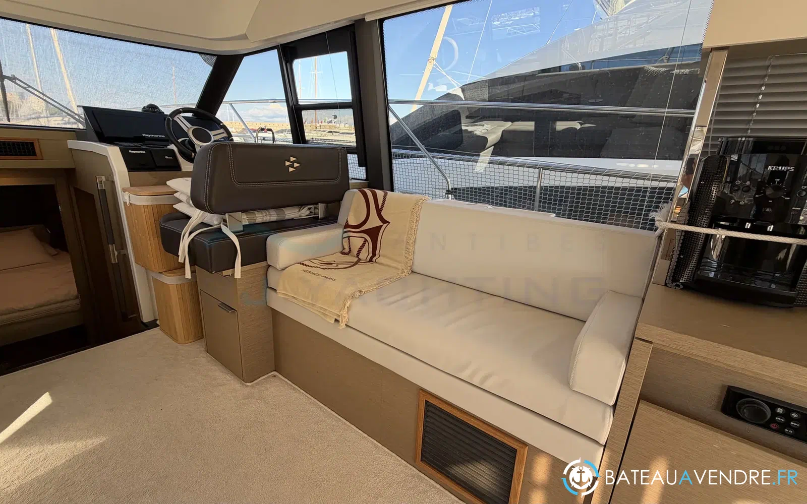 slider 21 Prestige Yachts 420 Fly