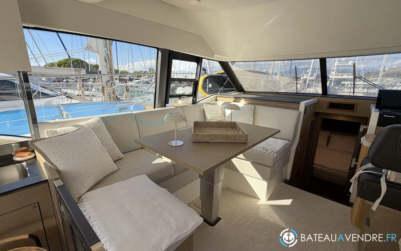 slider 22 Prestige Yachts 420 Fly