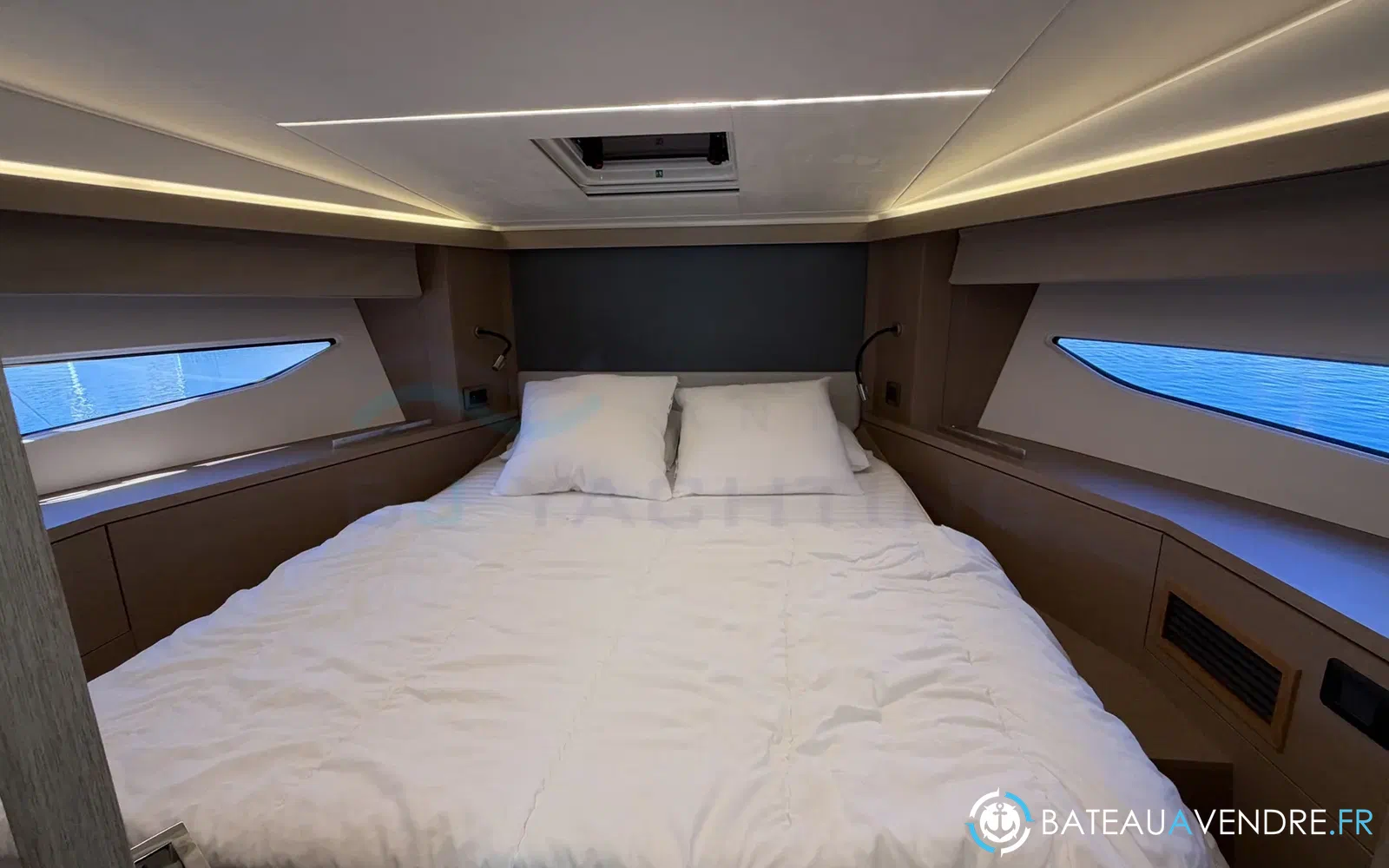 slider 24 Prestige Yachts 420 Fly
