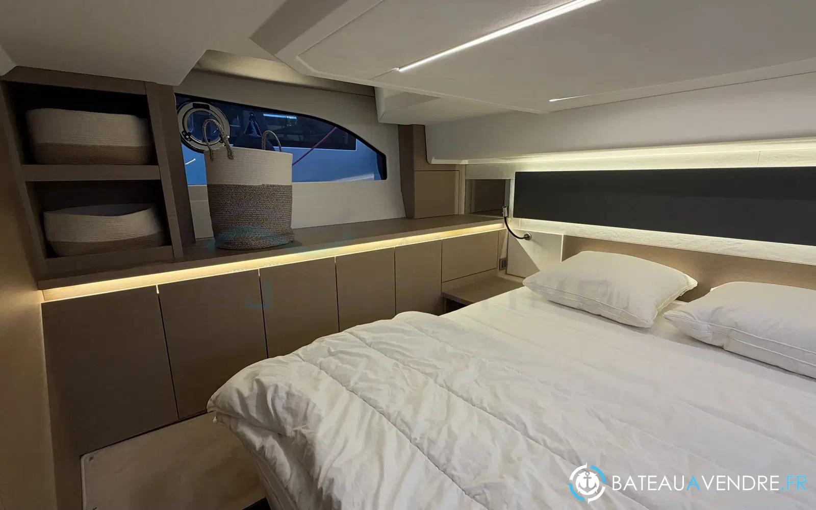 slider 33 Prestige Yachts 420 Fly