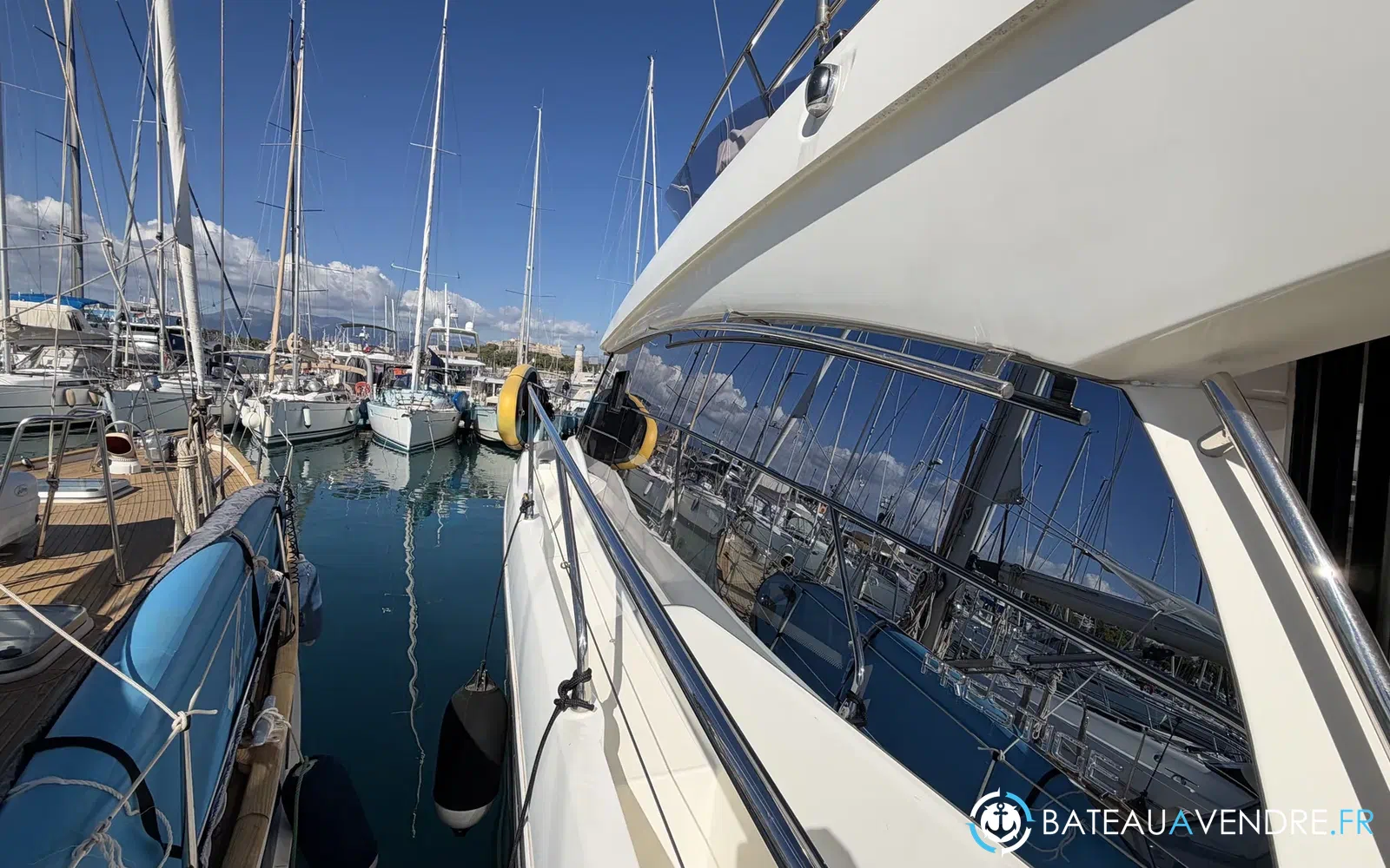 slider 6 Prestige Yachts 420 Fly