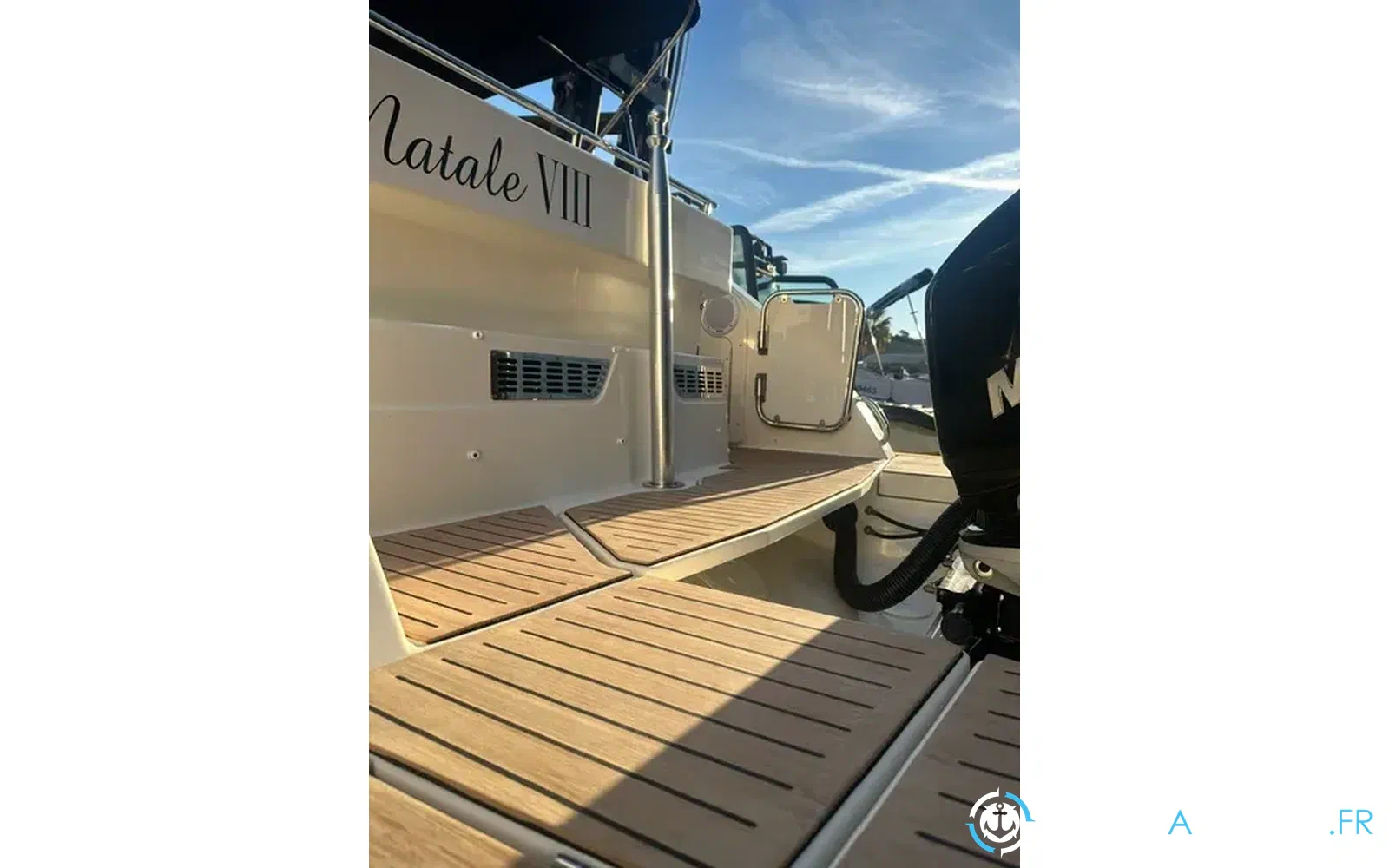 slider 1 Quicksilver 805 Sundeck