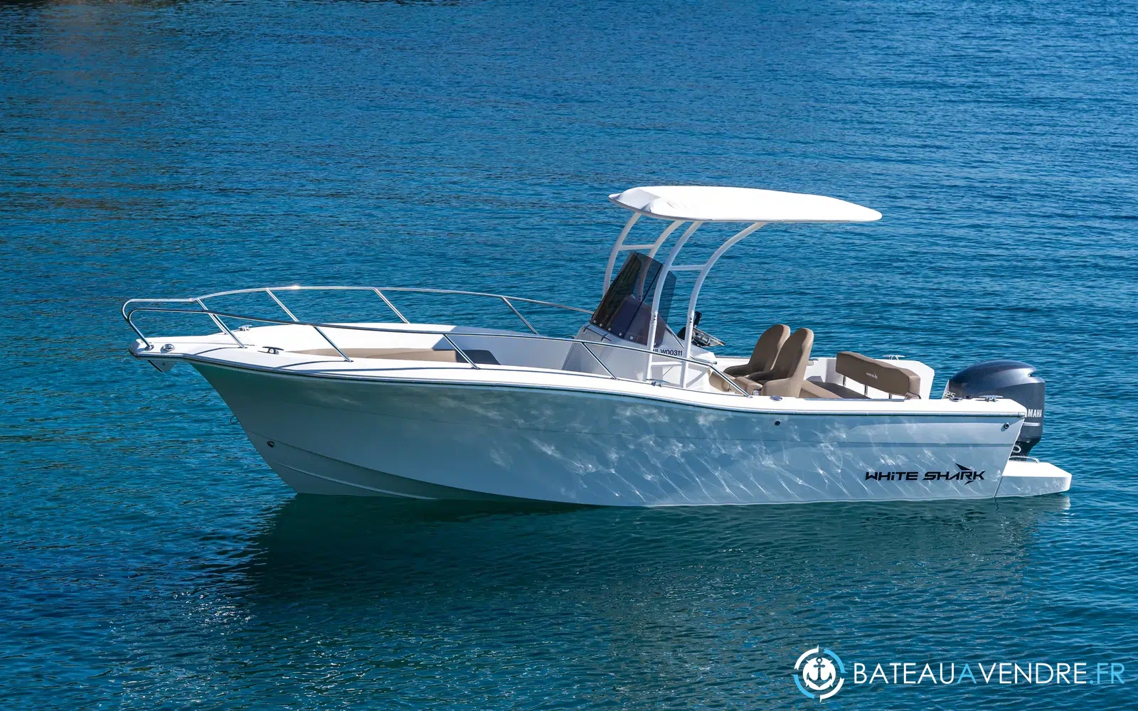 slider 0 White Shark 230 CC