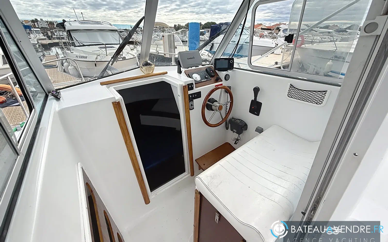 slider 14 Beneteau Antares 620