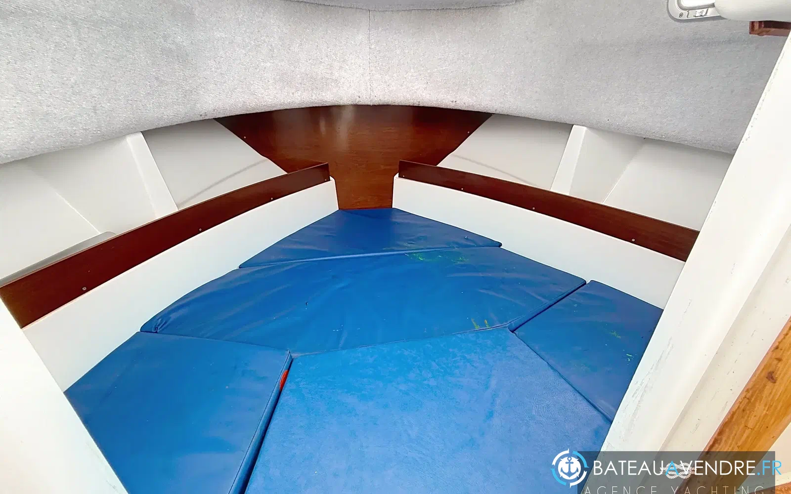 slider 18 Beneteau Antares 620
