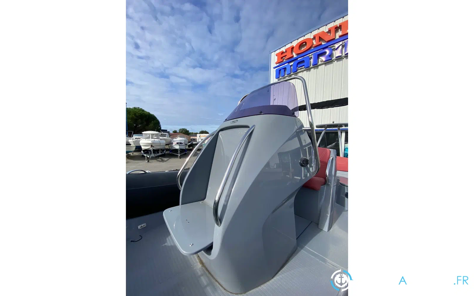 slider 4 Grand Golden Line G650
