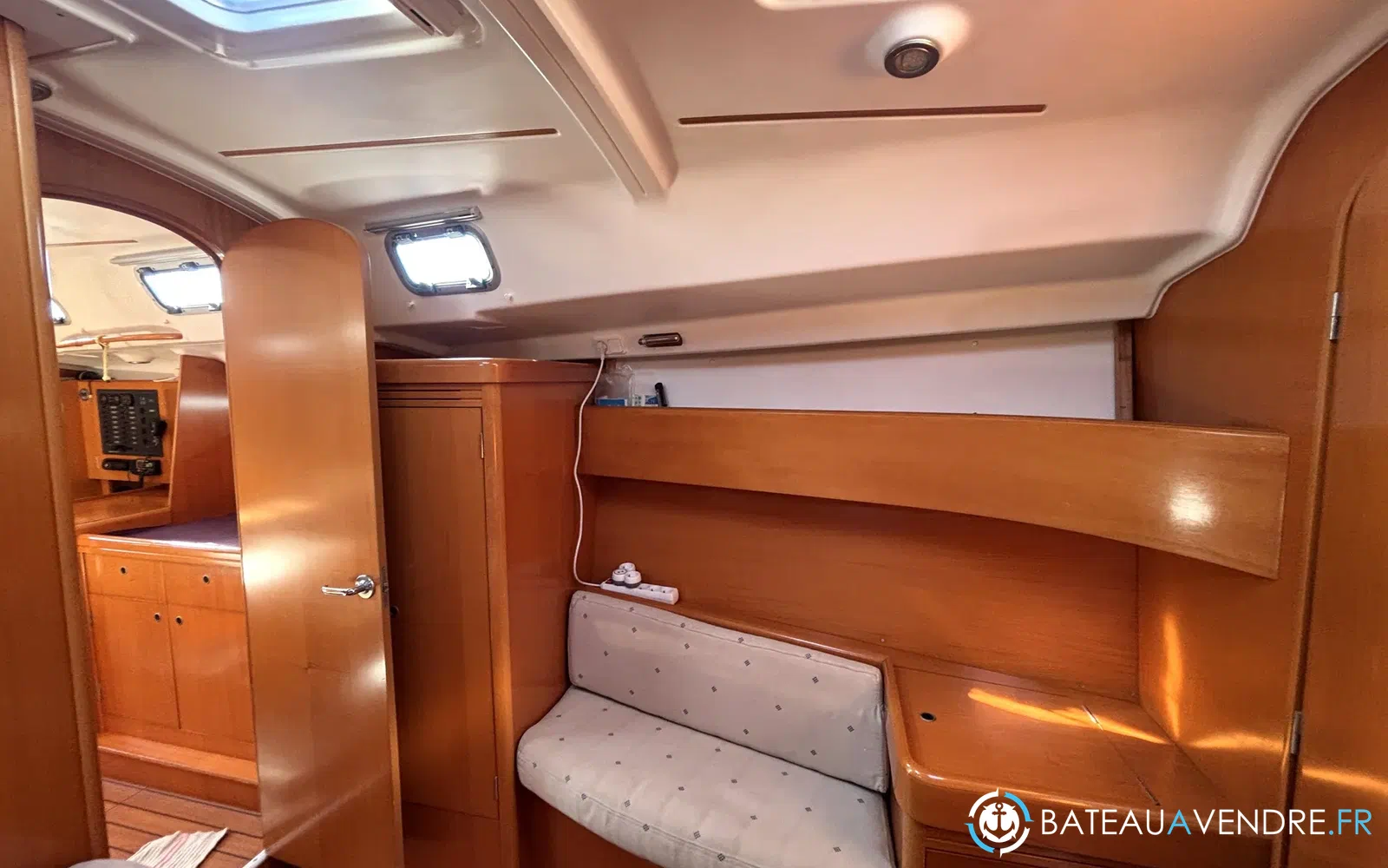 slider 33 Beneteau First 44.7