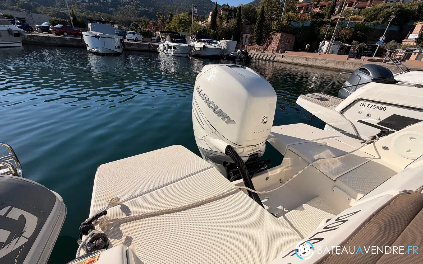 slider 12 Quicksilver Activ 755 Sundeck