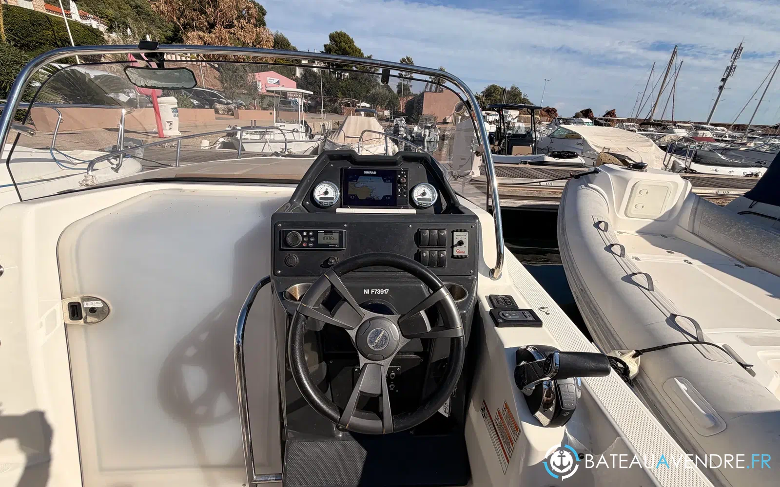 slider 14 Quicksilver Activ 755 Sundeck