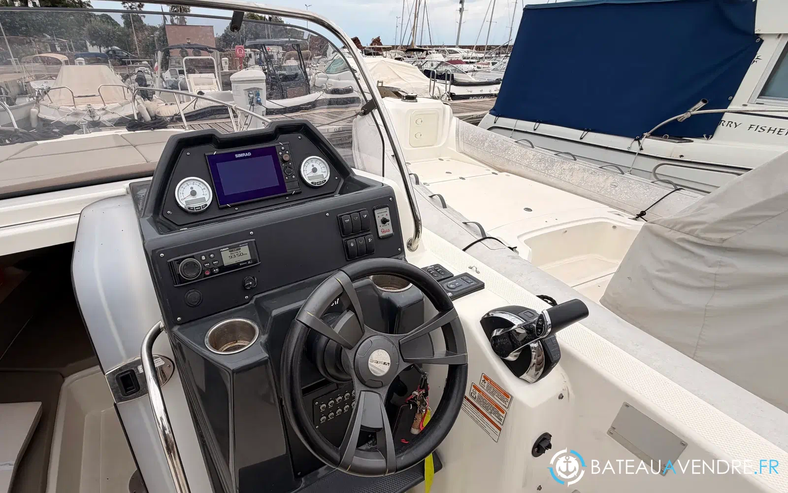 slider 26 Quicksilver Activ 755 Sundeck