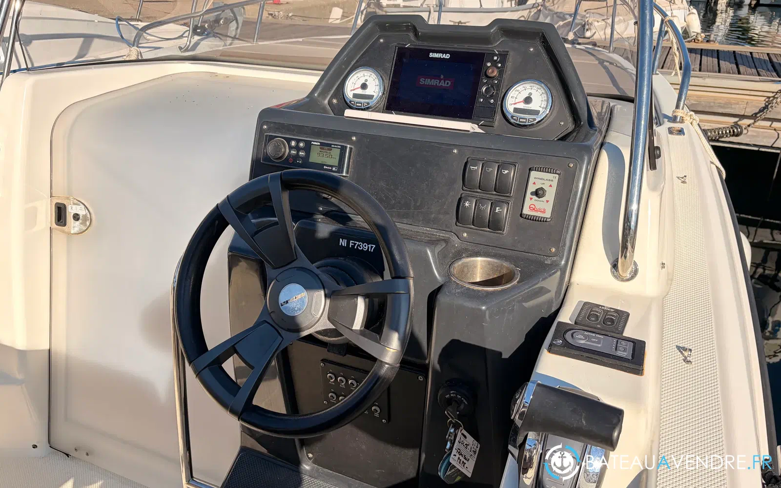 slider 16 Quicksilver Activ 755 Sundeck