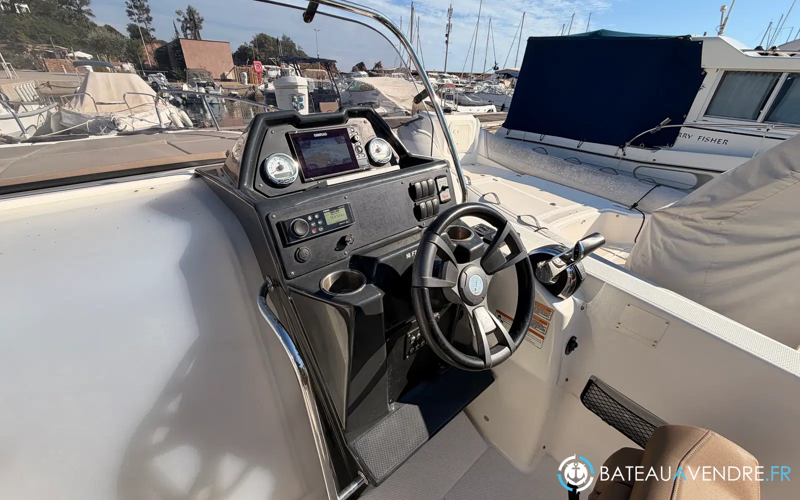 slider 21 Quicksilver Activ 755 Sundeck
