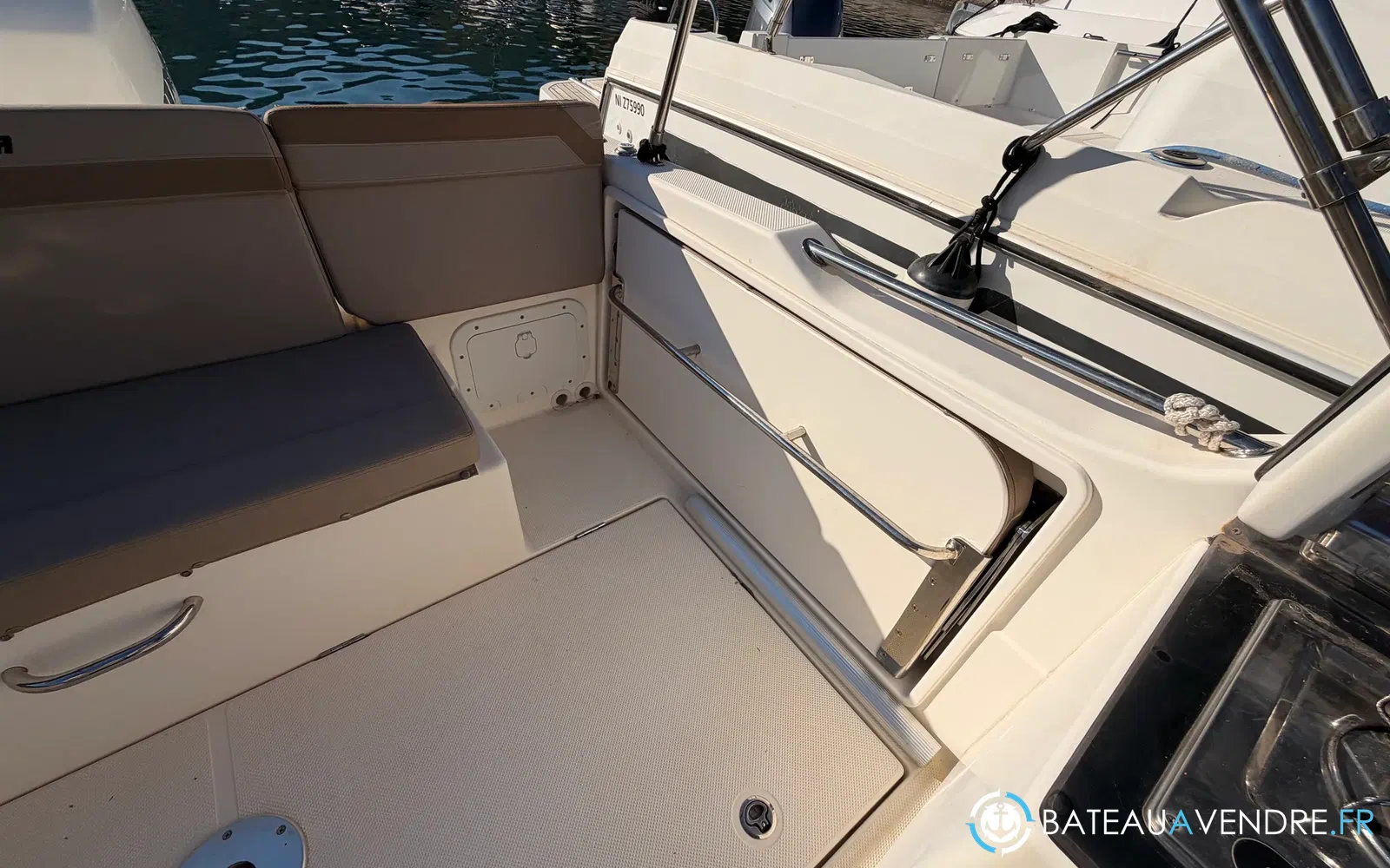 slider 25 Quicksilver Activ 755 Sundeck