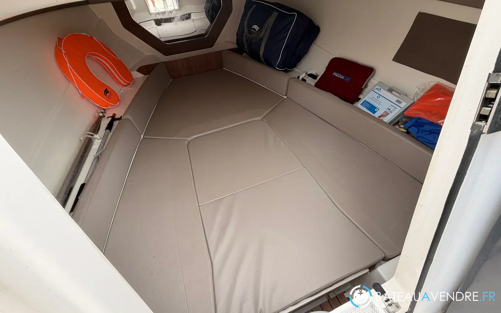 slider 16 Quicksilver Activ 755 Sundeck