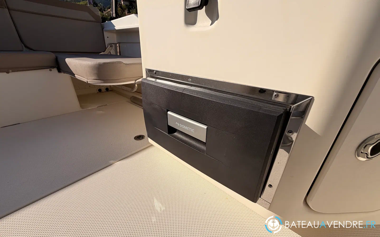 slider 34 Quicksilver Activ 755 Sundeck