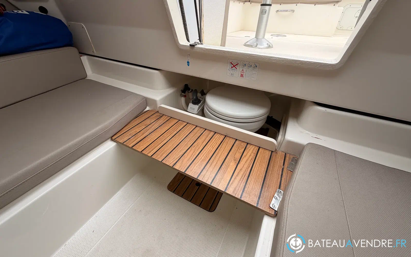slider 20 Quicksilver Activ 755 Sundeck