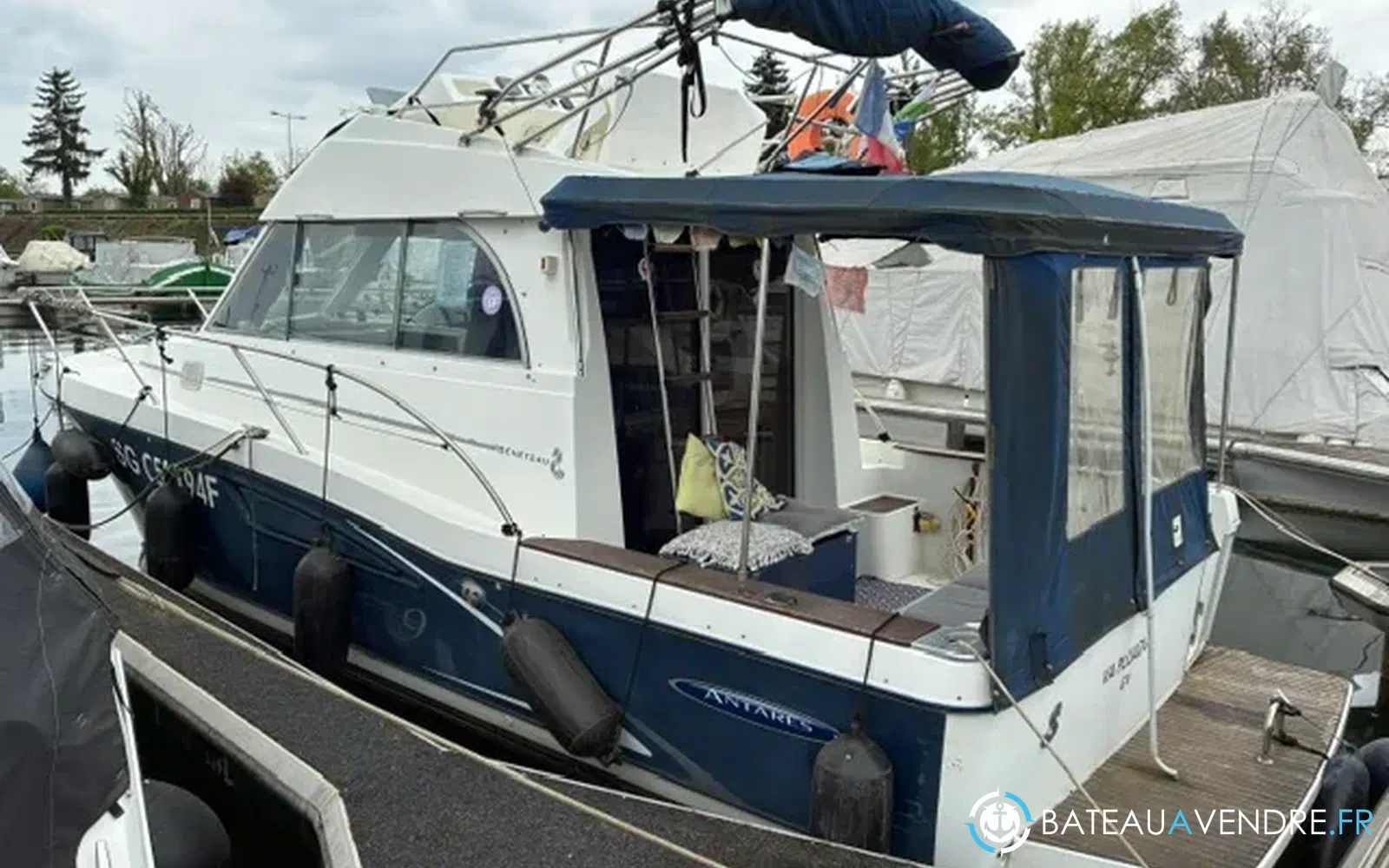 slider 2 Beneteau Antares Serie 9 Fly