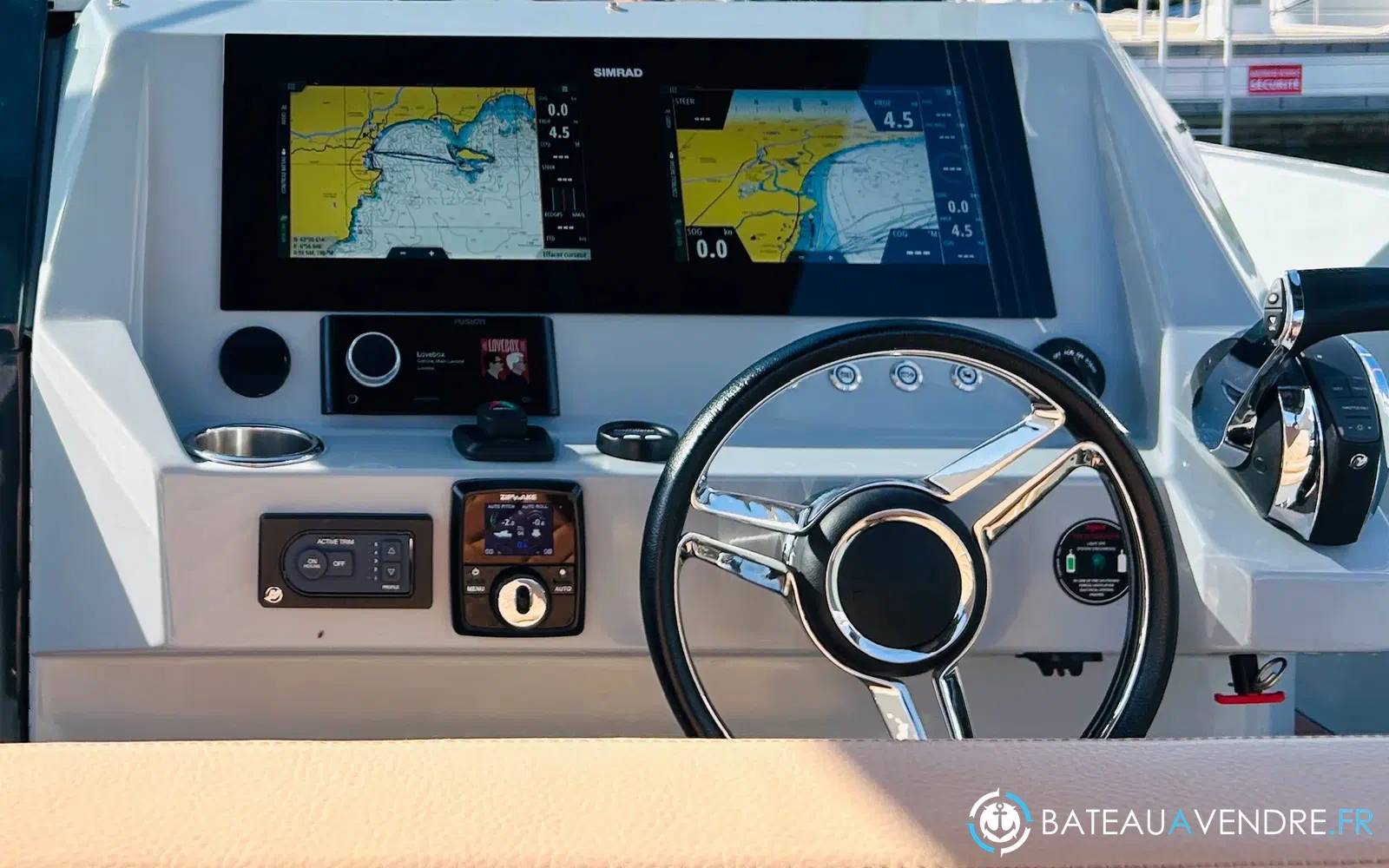 slider 7 Rand Boats Escape 30