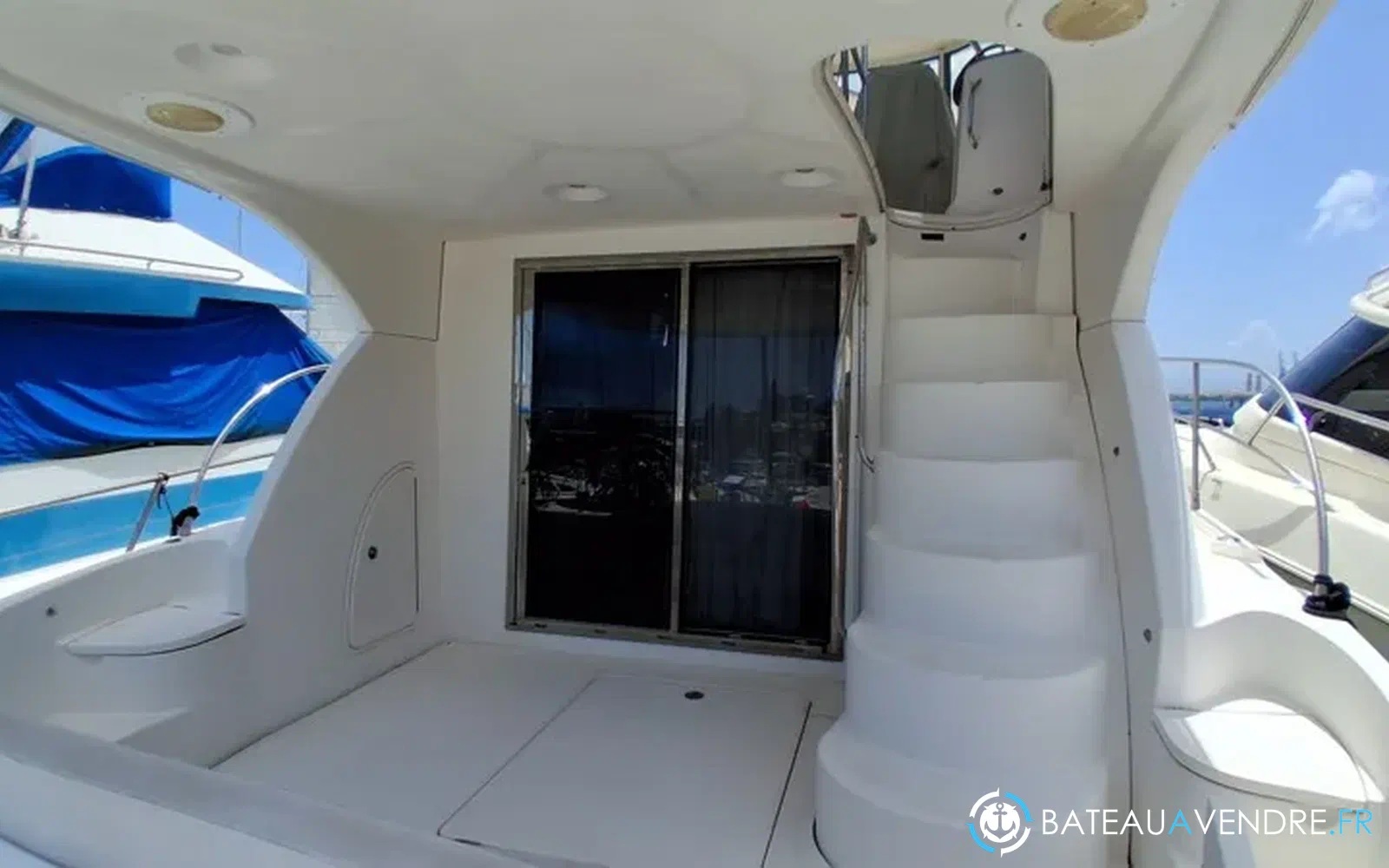 slider 3 Meridian Yacht 441