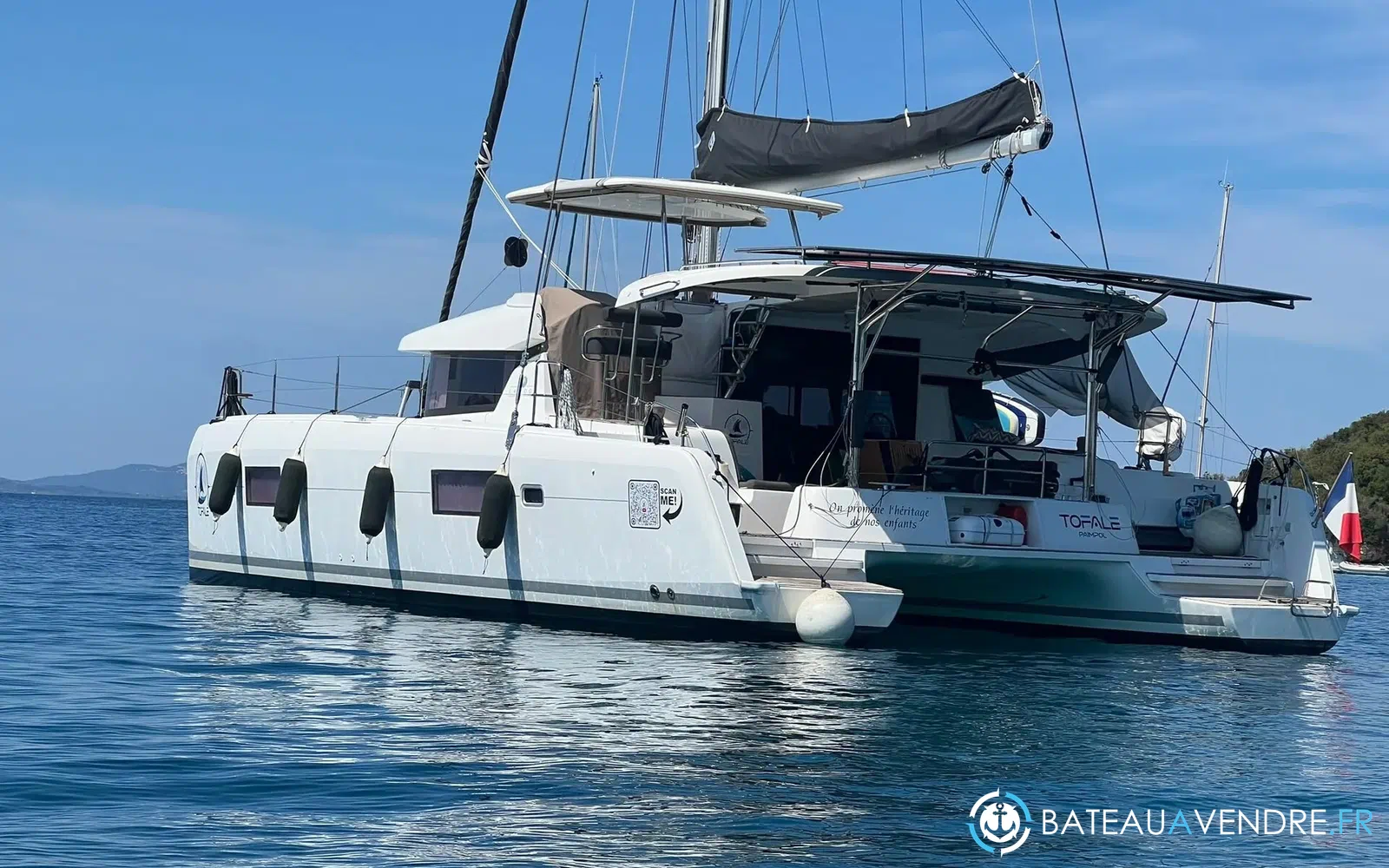 slider 1 Lagoon 42